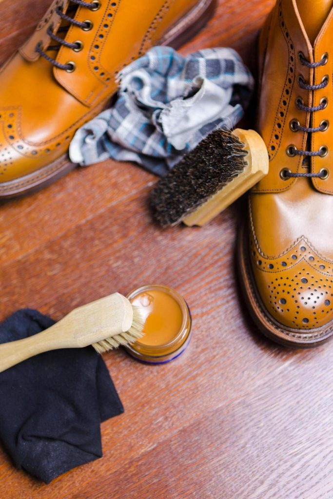 how to clean boots leather