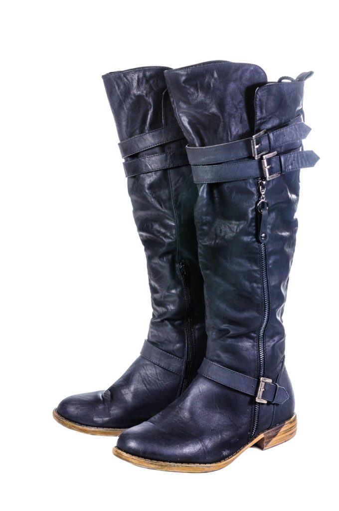 Versatile women's leather riding boots