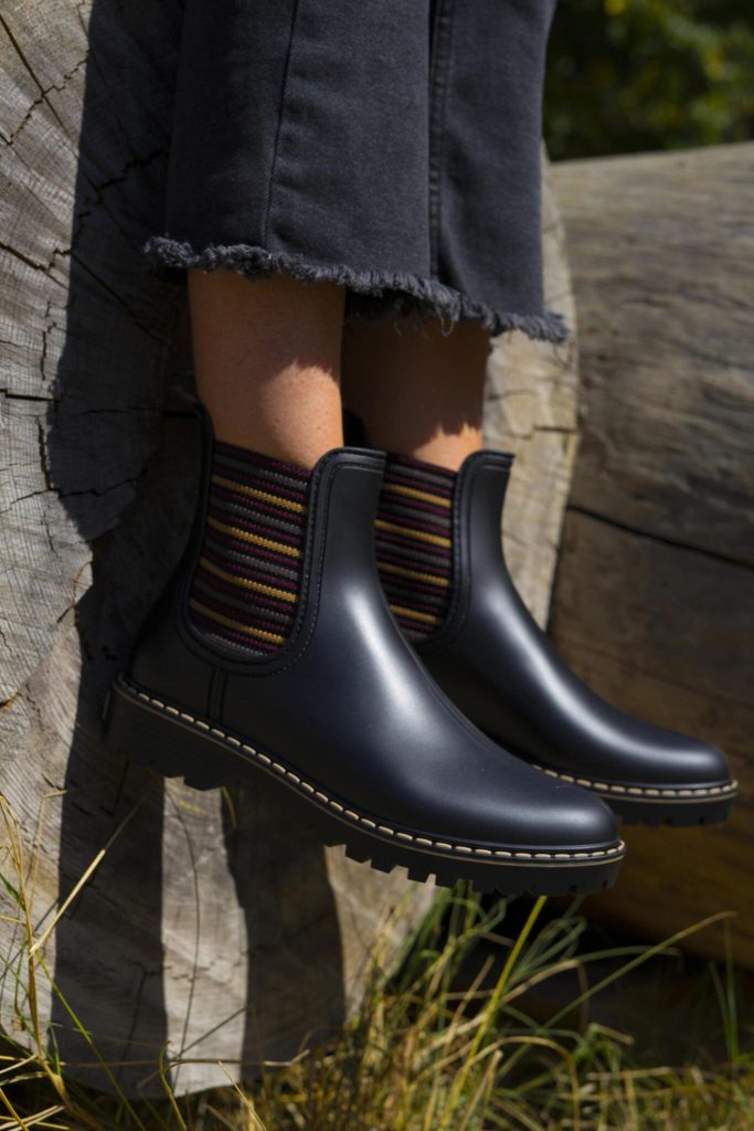 leather chelsea boot women